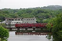 池を越える